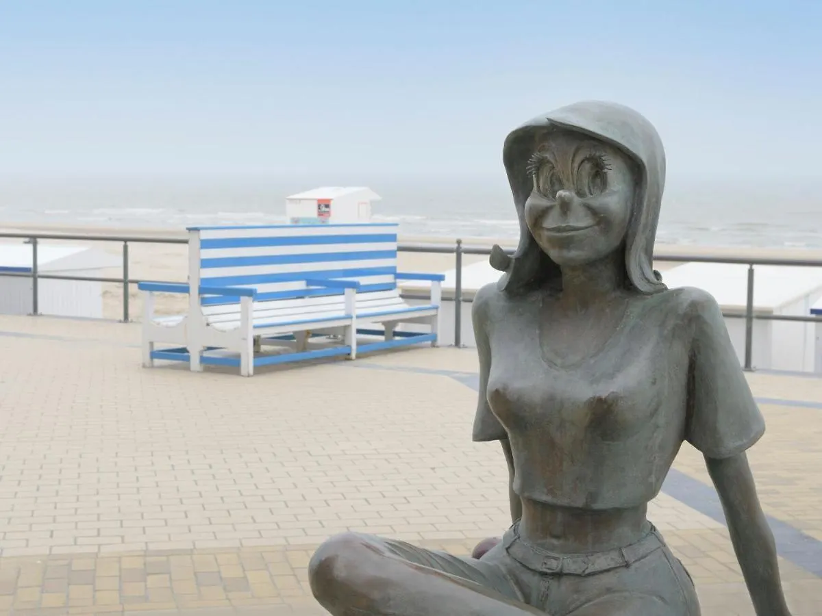 Apartment With Frontal Sea-Views Middelkerke