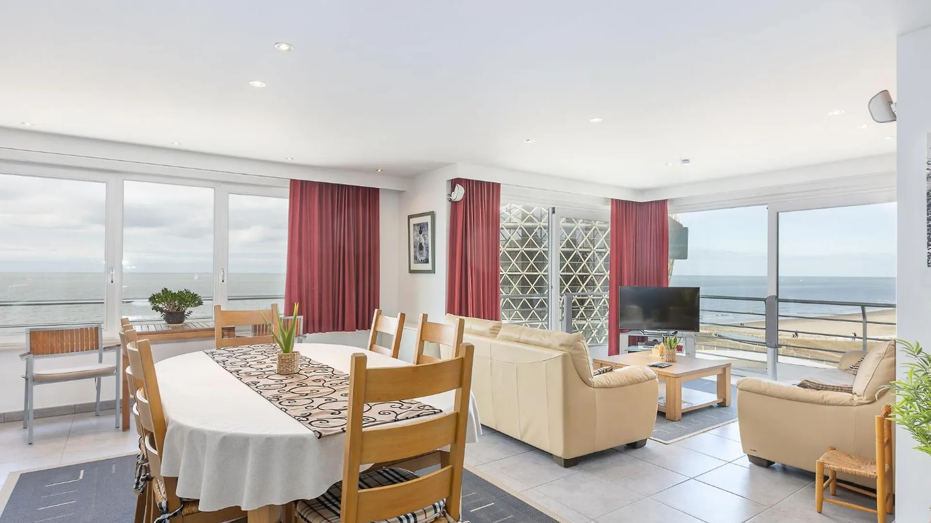 Apartment With Frontal Sea-Views Middelkerke Belgium