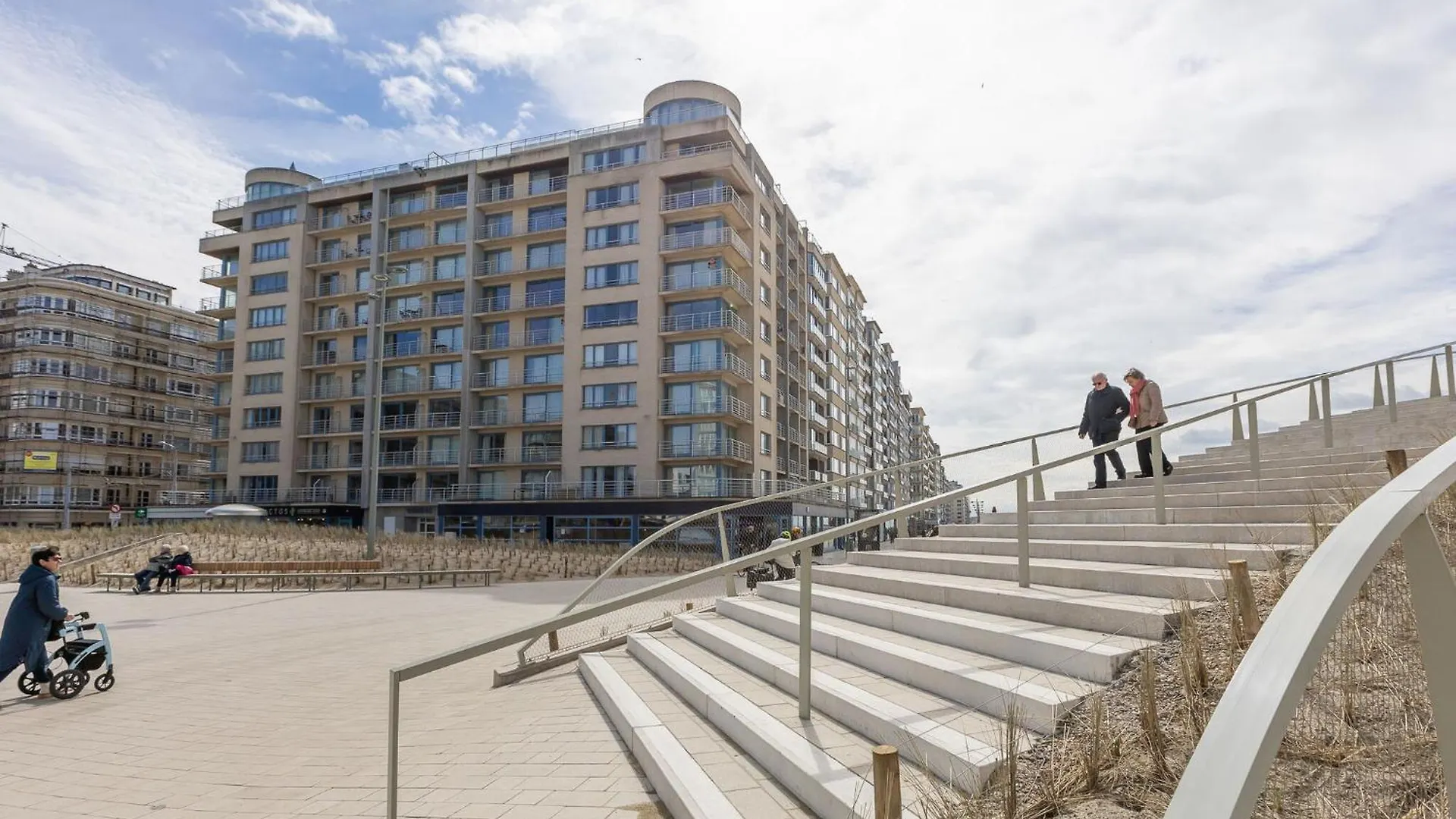 Apartment With Frontal Sea-Views Middelkerke 0*,